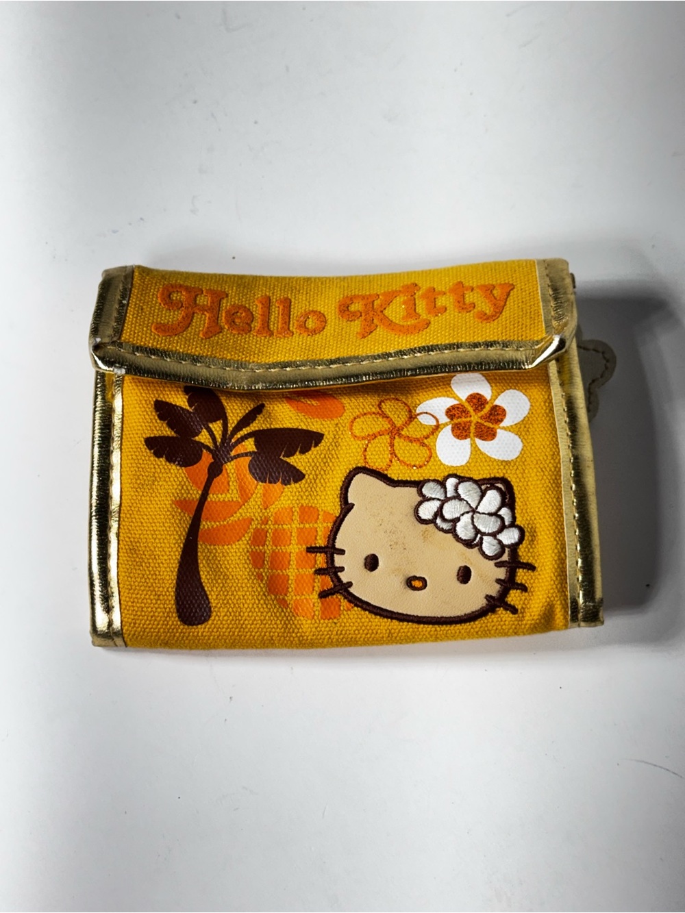 2007 HAWAIIAN HELLO
KITTY WALLET Sanrio
